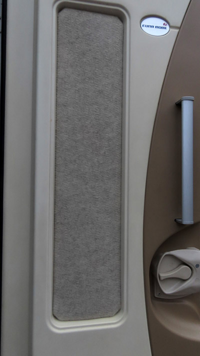 Zusatzisolierung der Wohnmobilt�r